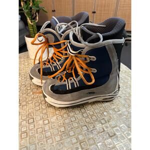 Women’s K2 Luna Snowboard Boots, Size 7